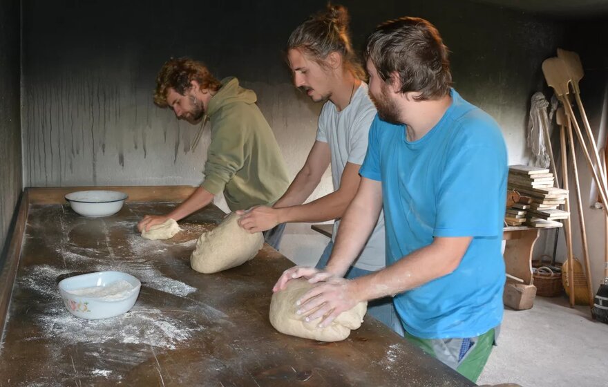 Baking together in the Zorten Bakehouse | © Pastroin Zorten